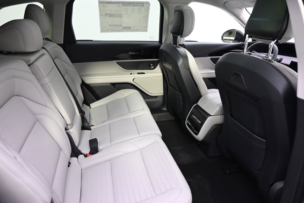 New 2026 Lincoln Nautilus Reserve image 18