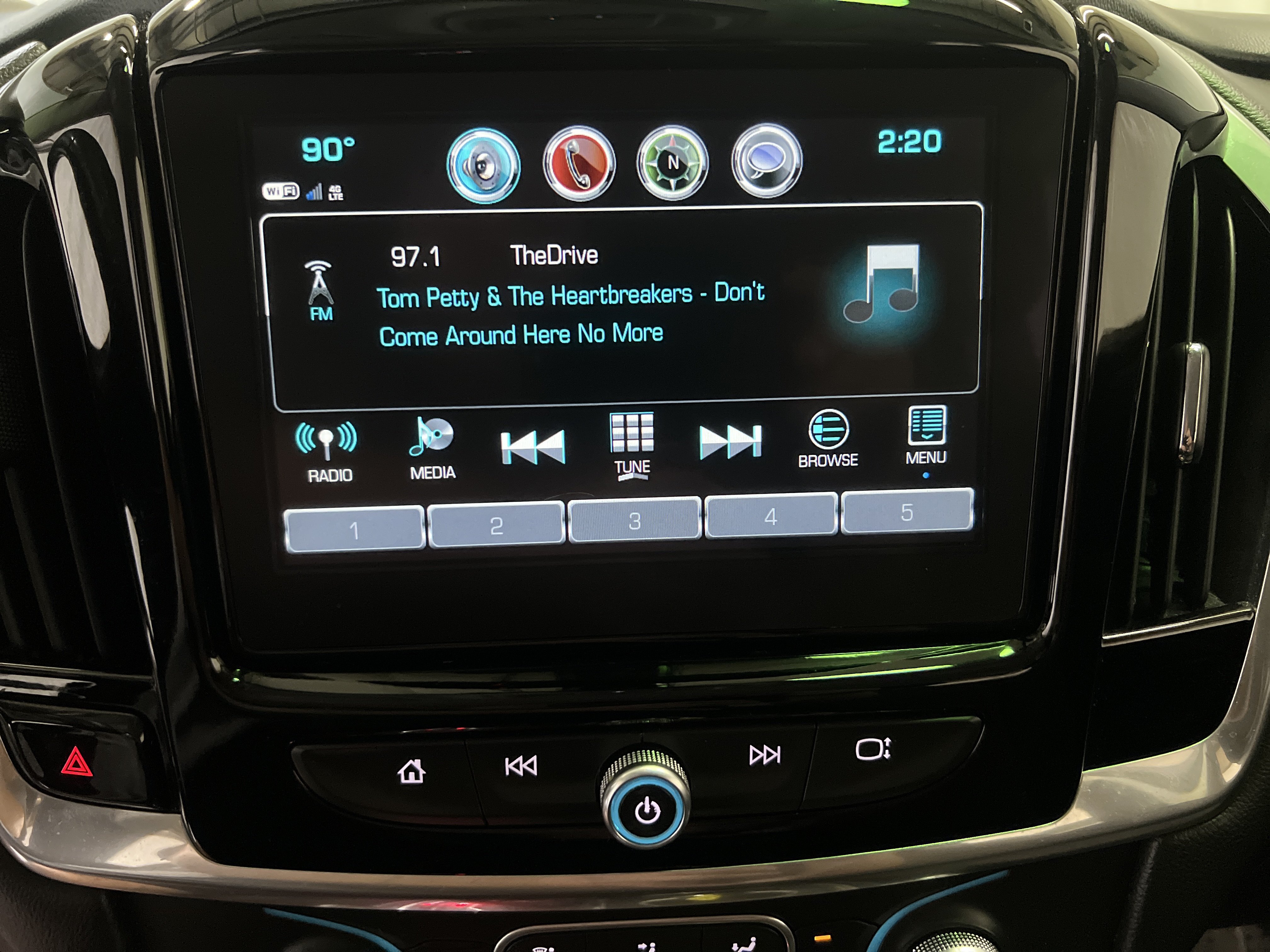 Used 2019 Chevrolet Traverse LT w/ LPO, Floor Liner Package AWD/4WD image 19
