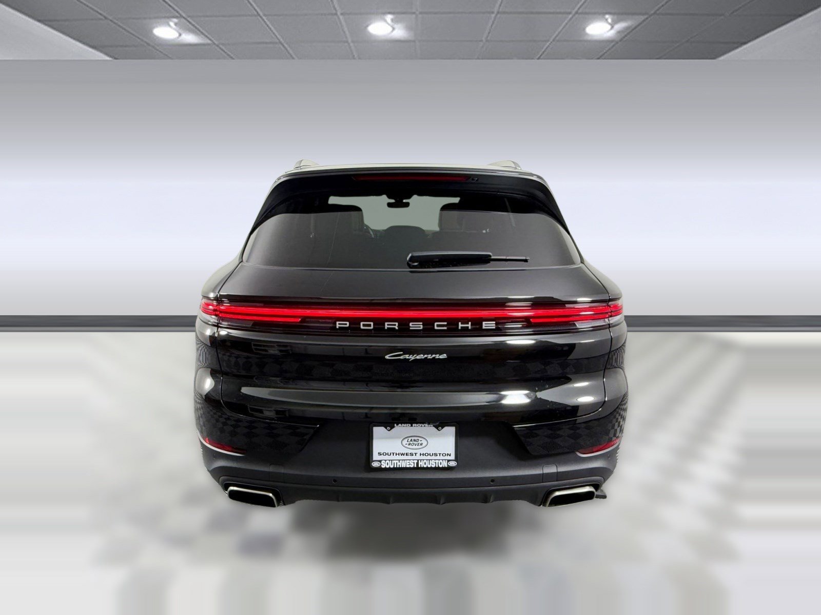 Used 2025 Porsche Cayenne image 10