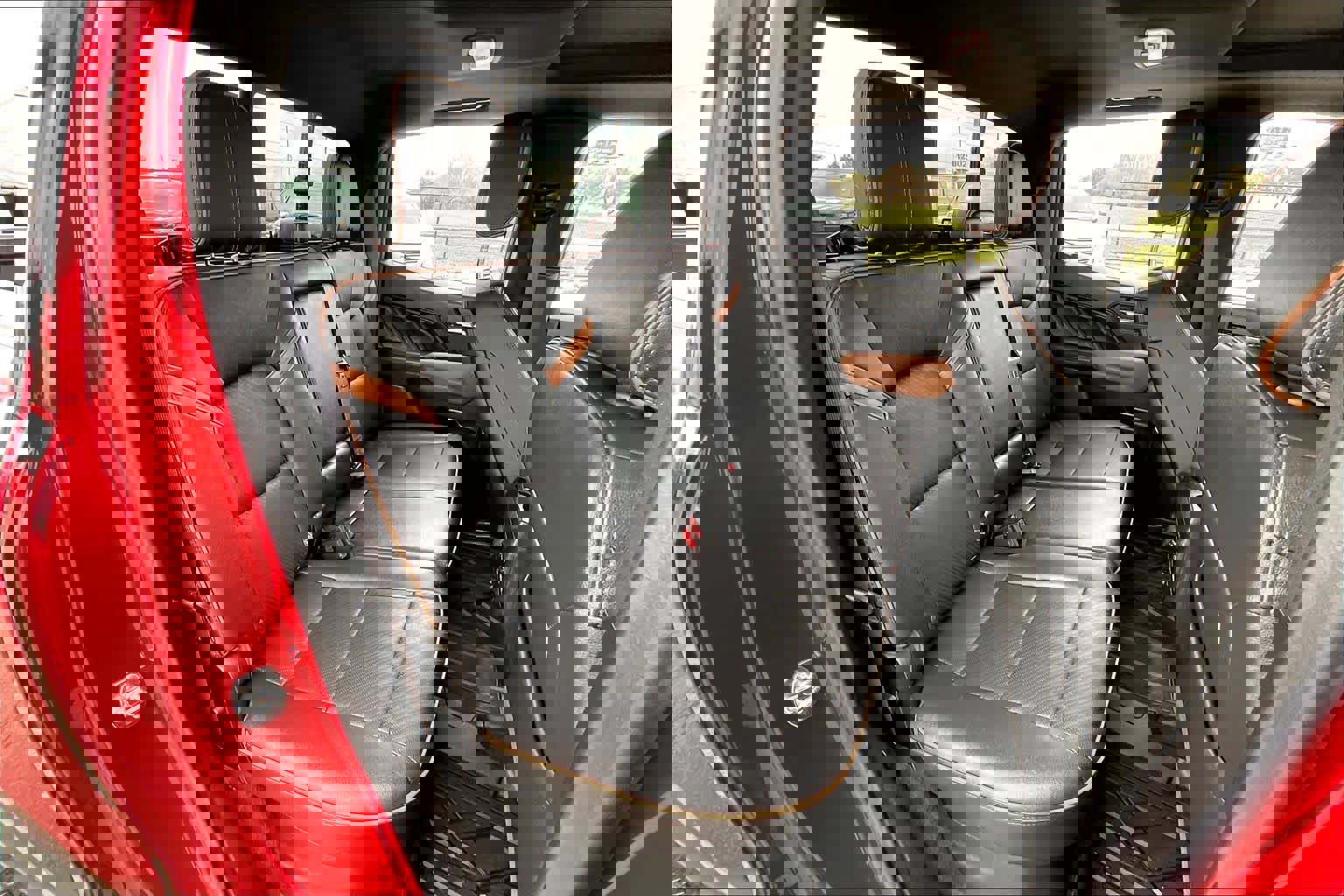 Used 2026 GMC Canyon AT4 w/ Technology Plus Package image 40