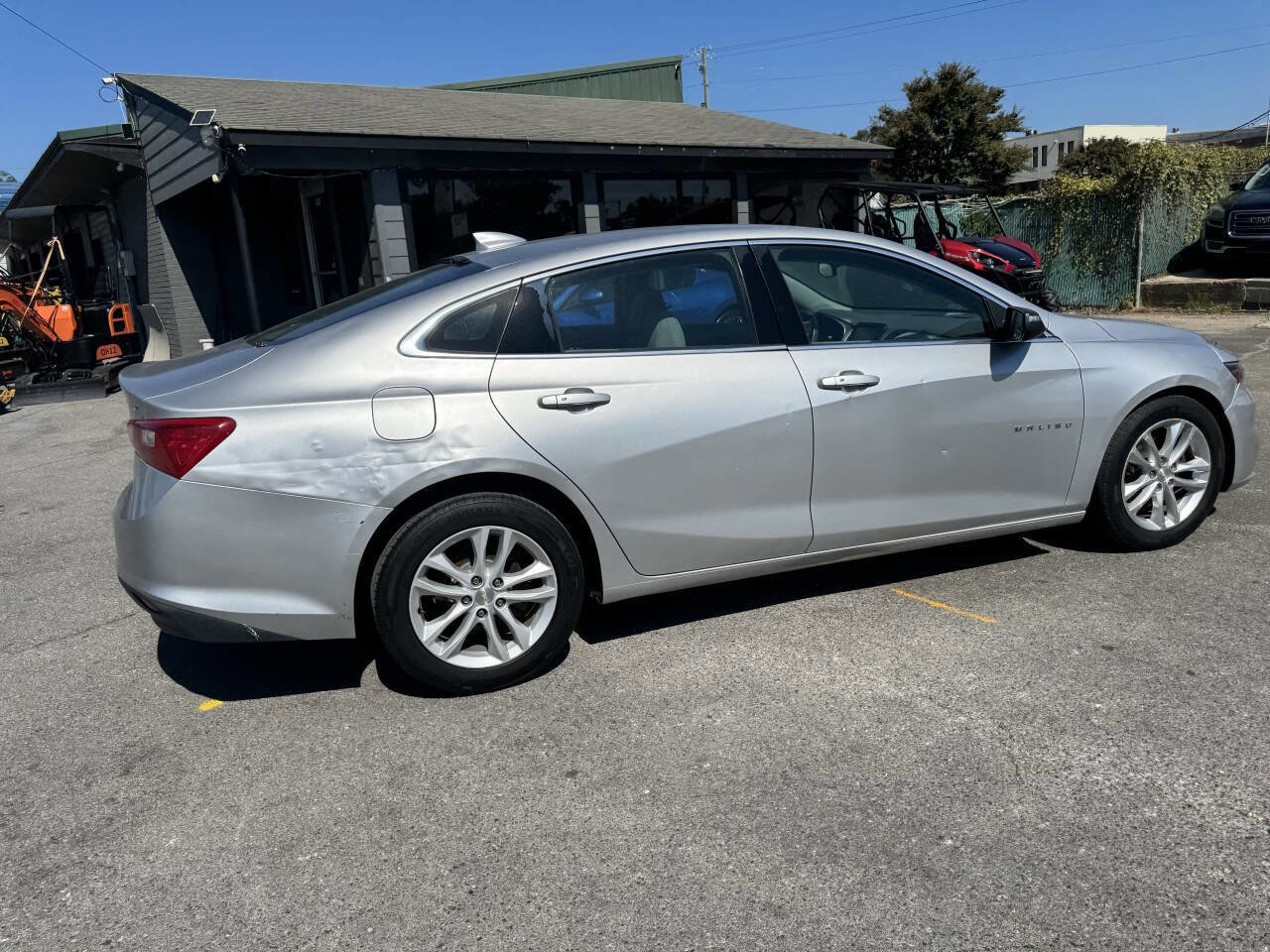 Used 2018 Chevrolet Malibu LT image 40