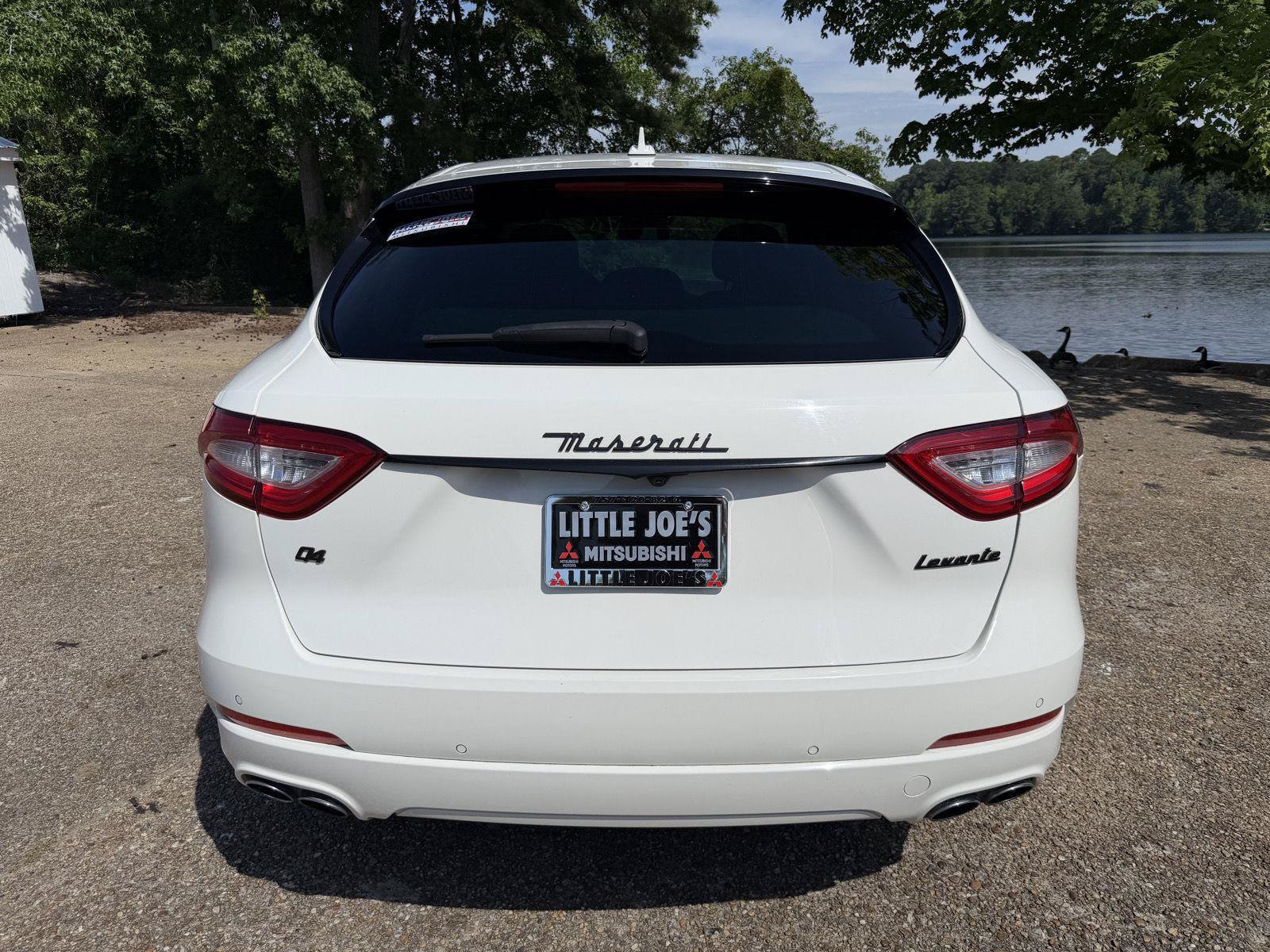 Used 2019 Maserati Levante AWD/4WD image 4