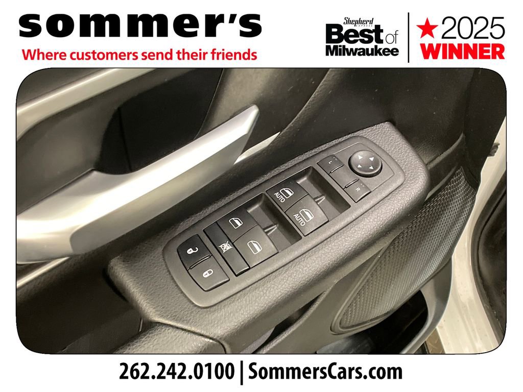 Used 2022 RAM 1500 Big Horn w/ Night Edition AWD/4WD image 11