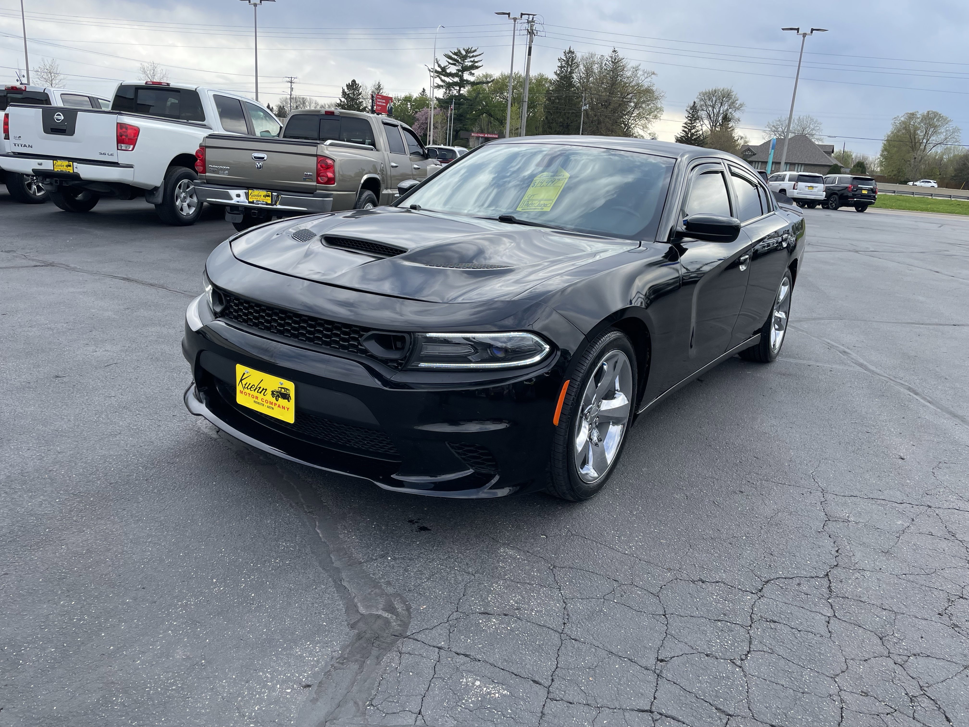 Used 2018 Dodge Charger SXT Plus RWD image 5