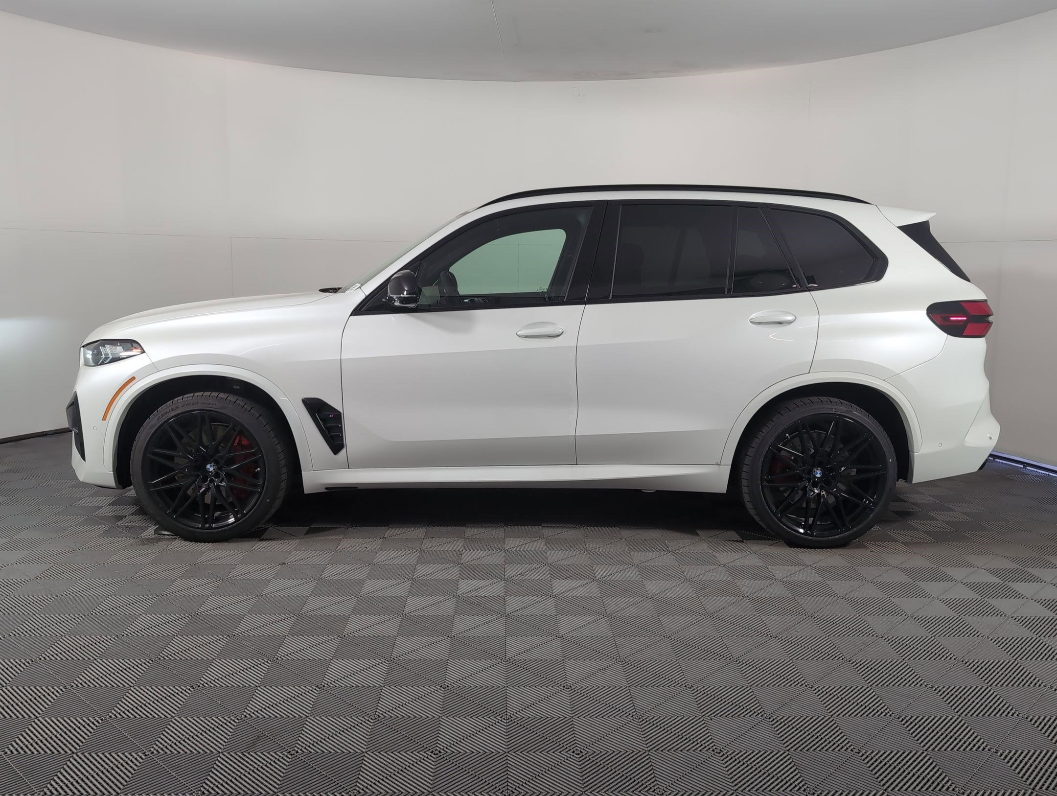 New 2026 BMW X5 M Competition w/ Executive Package image 2