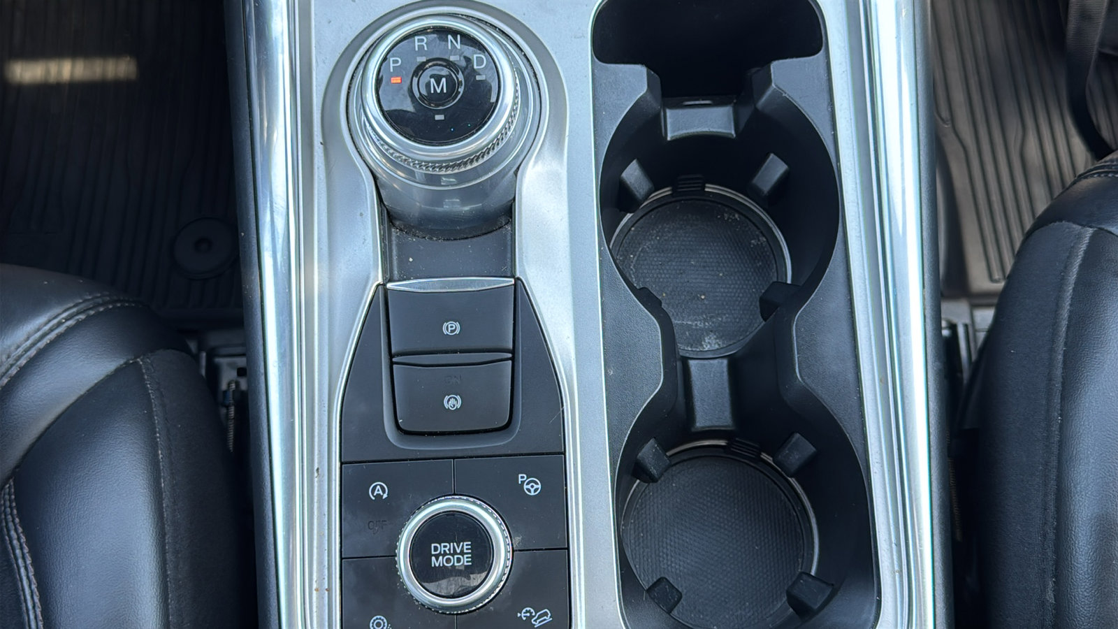 Used 2020 Ford Explorer Platinum w/ Premium Technology Package image 22