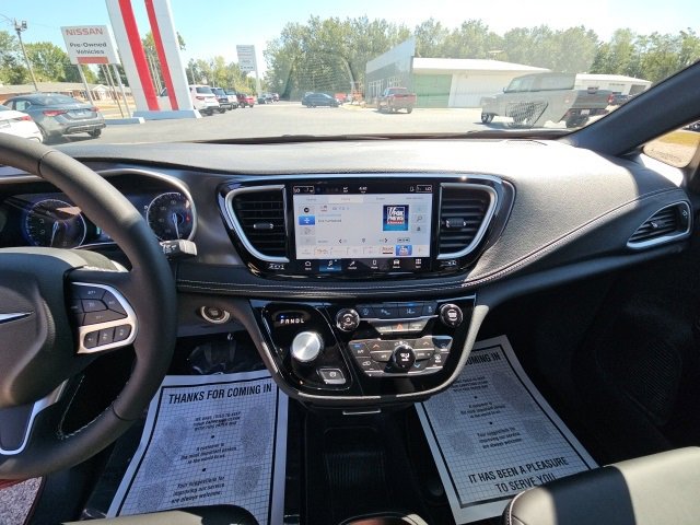 New 2026 Chrysler Pacifica Select image 20
