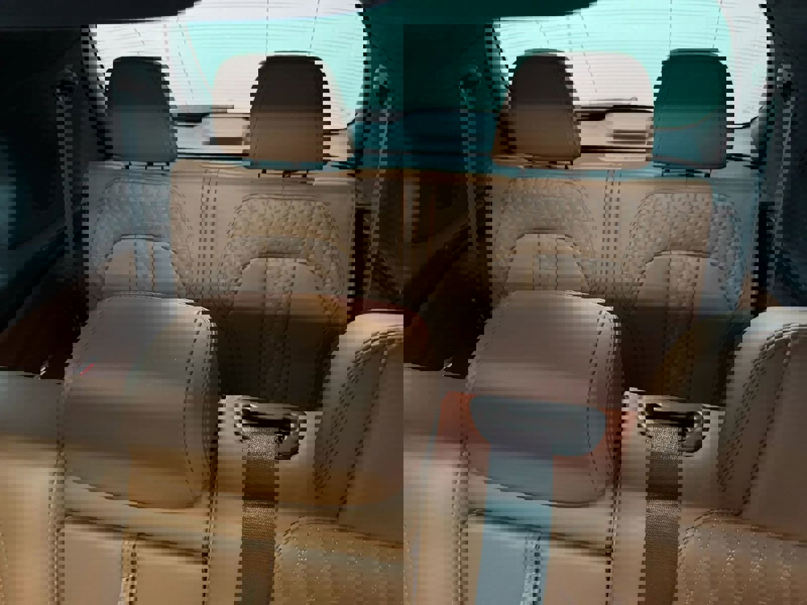 Used 2021 BMW X7 M50i w/ Luxury Seating Package image 17