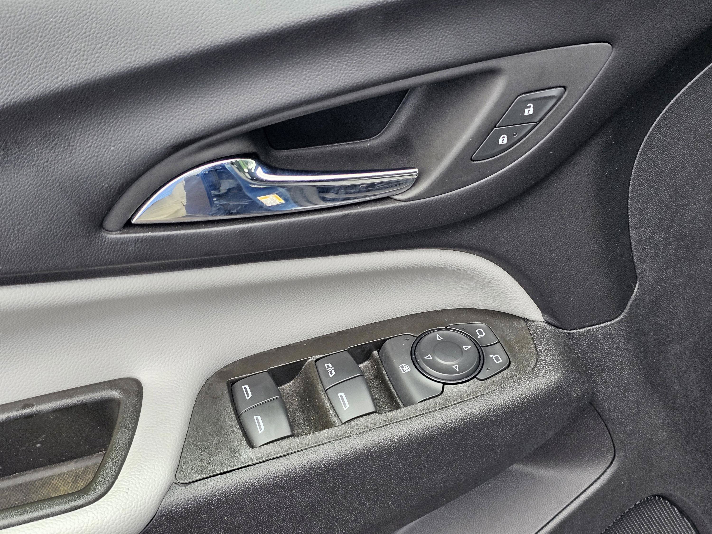 Used 2024 Chevrolet Equinox LS w/ LS Convenience Package FWD image 15