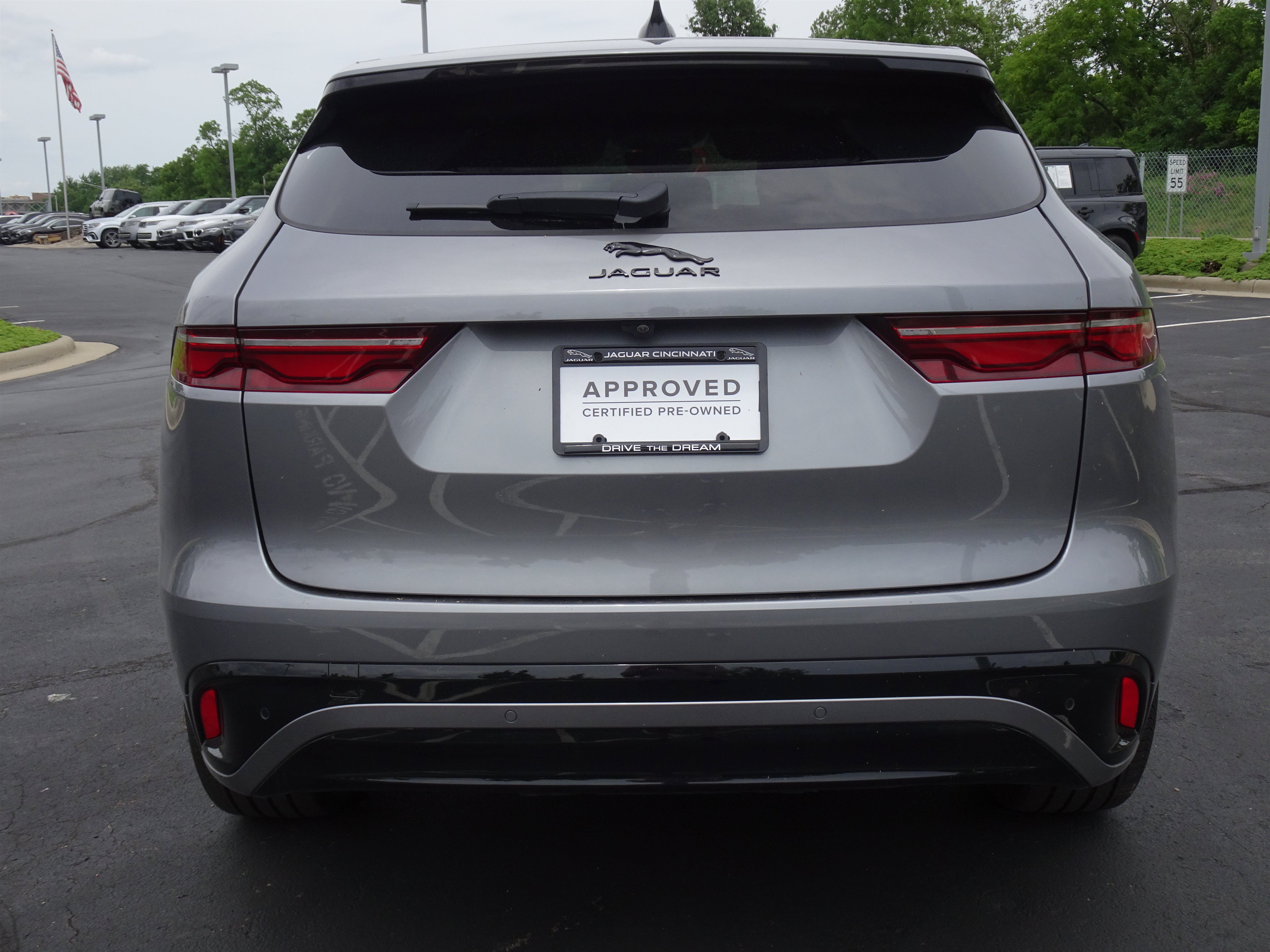New 2025 Jaguar F-PACE R-Dynamic S AWD/4WD image 9