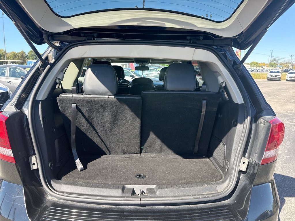 Used 2020 Dodge Journey Crossroad w/ Popular Equipment Group FWD image 9