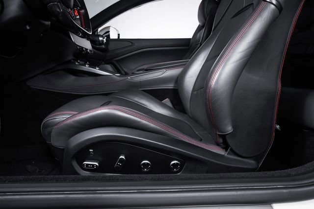 Used 2019 Ferrari GTC4Lusso AWD/4WD image 28