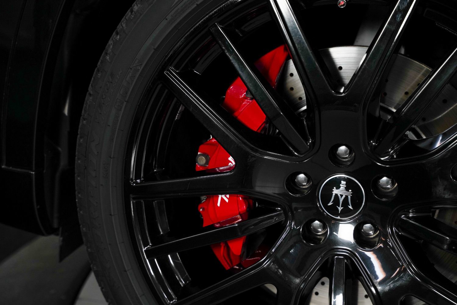 Used 2019 Maserati Levante Trofeo image 19