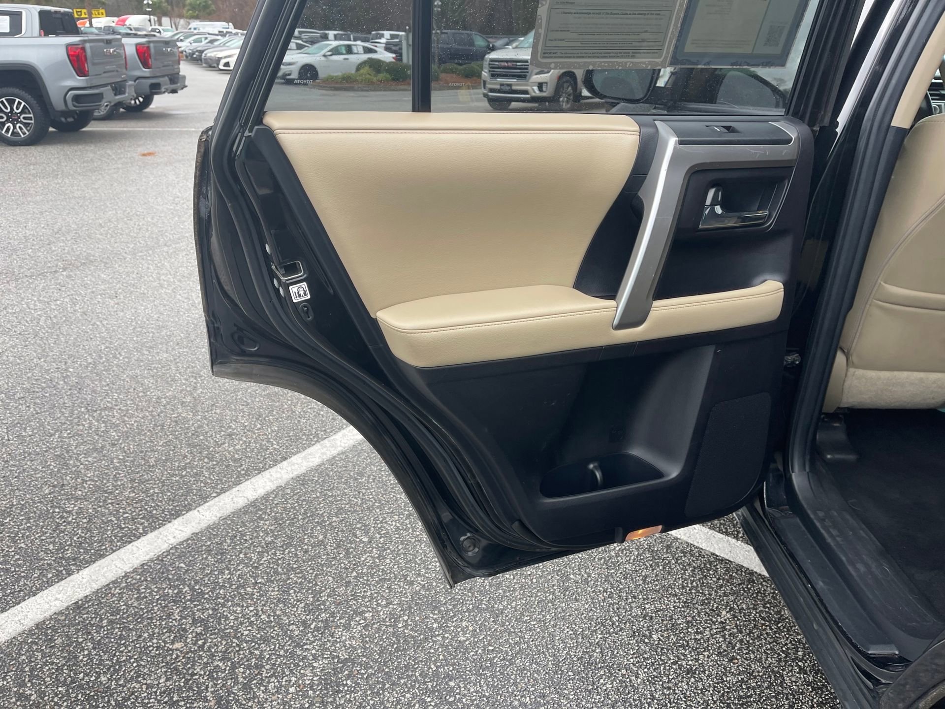 Used 2014 Toyota 4Runner SR5 image 22