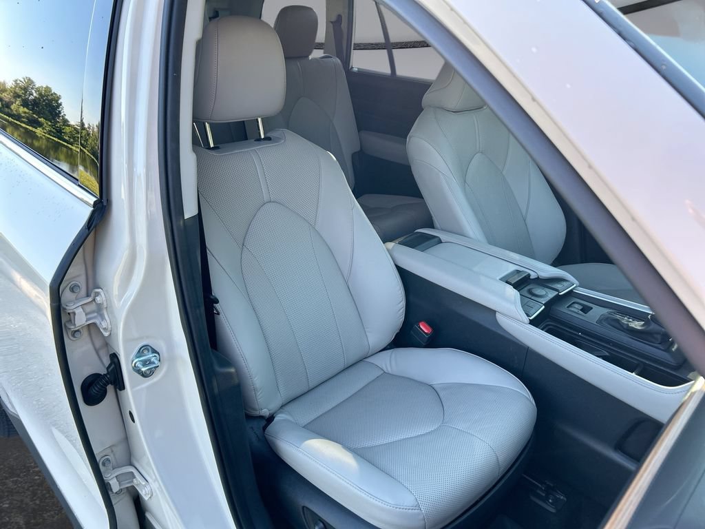 Used 2024 Toyota Grand Highlander FWD image 26
