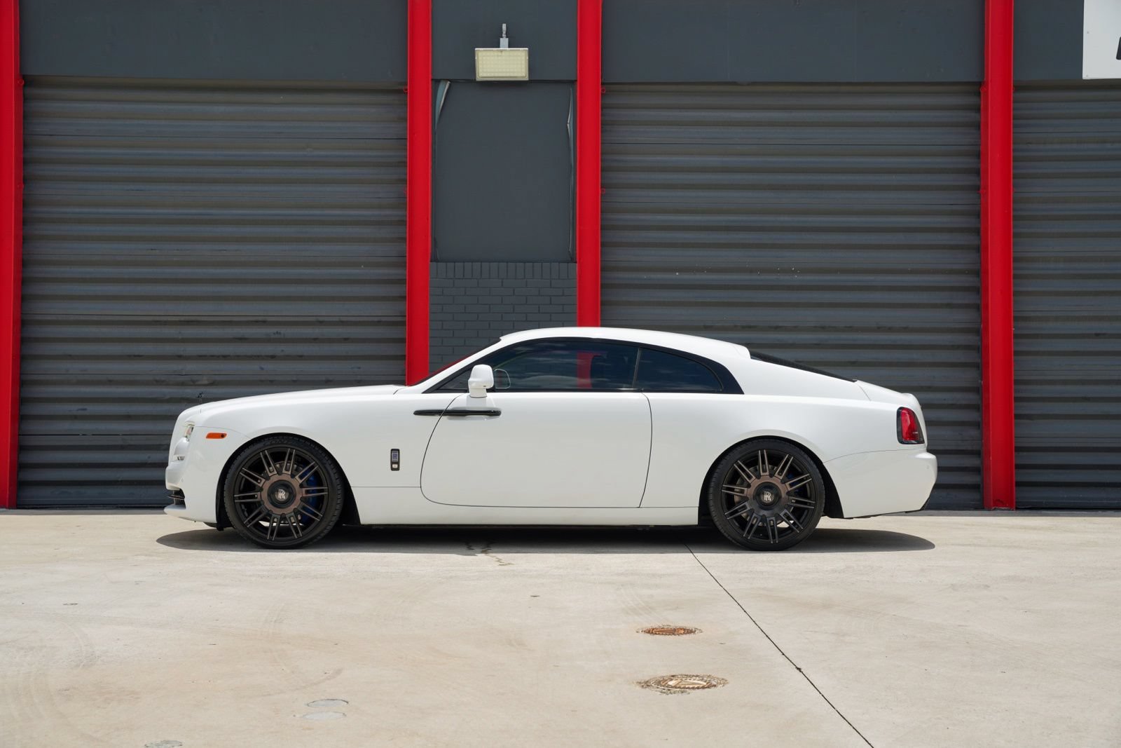 Used 2019 Rolls-Royce Wraith RWD image 2