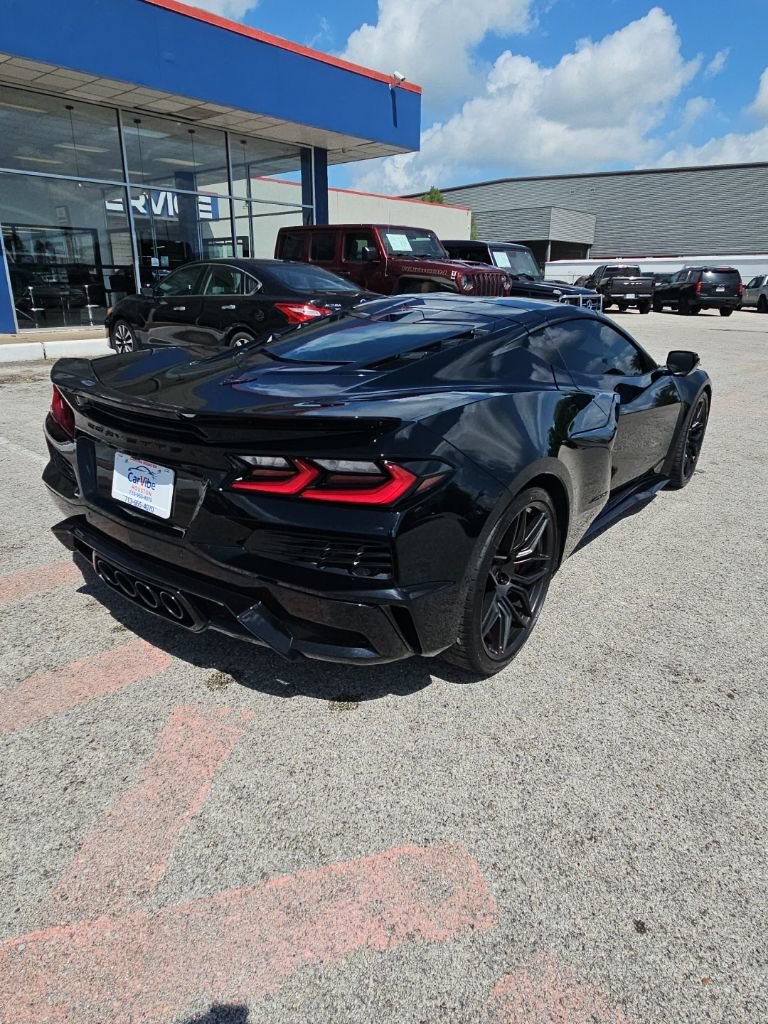 Used 2023 Chevrolet Corvette Z06 w/ Engine Appearance Package RWD image 7