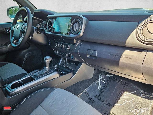 Used 2020 Toyota Tacoma TRD Sport w/ Technology Package image 21