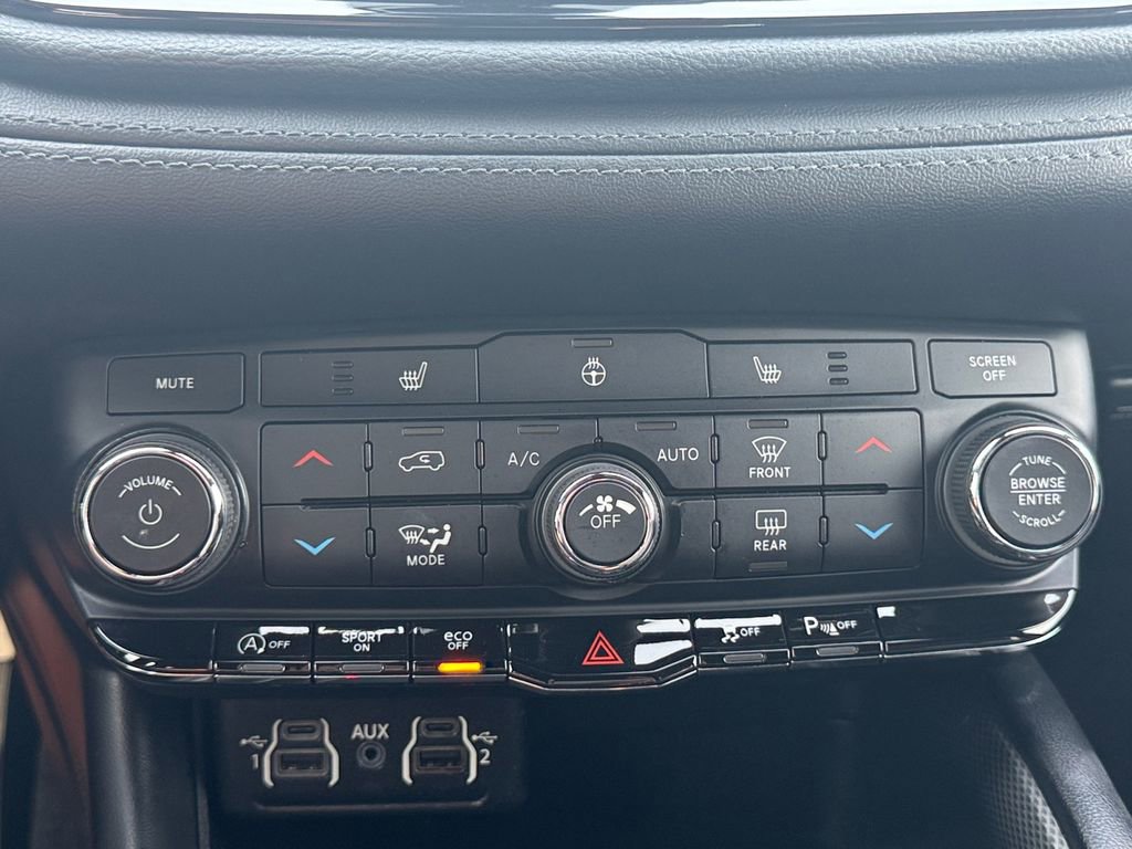 Used 2022 Dodge Durango GT image 29