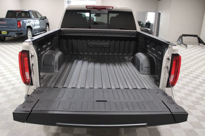 New 2026 GMC Sierra 1500 AT4 w/ AT4 Premium Package AWD/4WD image 14