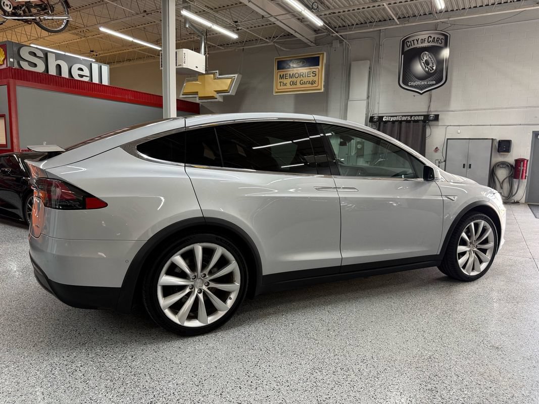 Used 2016 Tesla Model X 90D AWD/4WD image 5