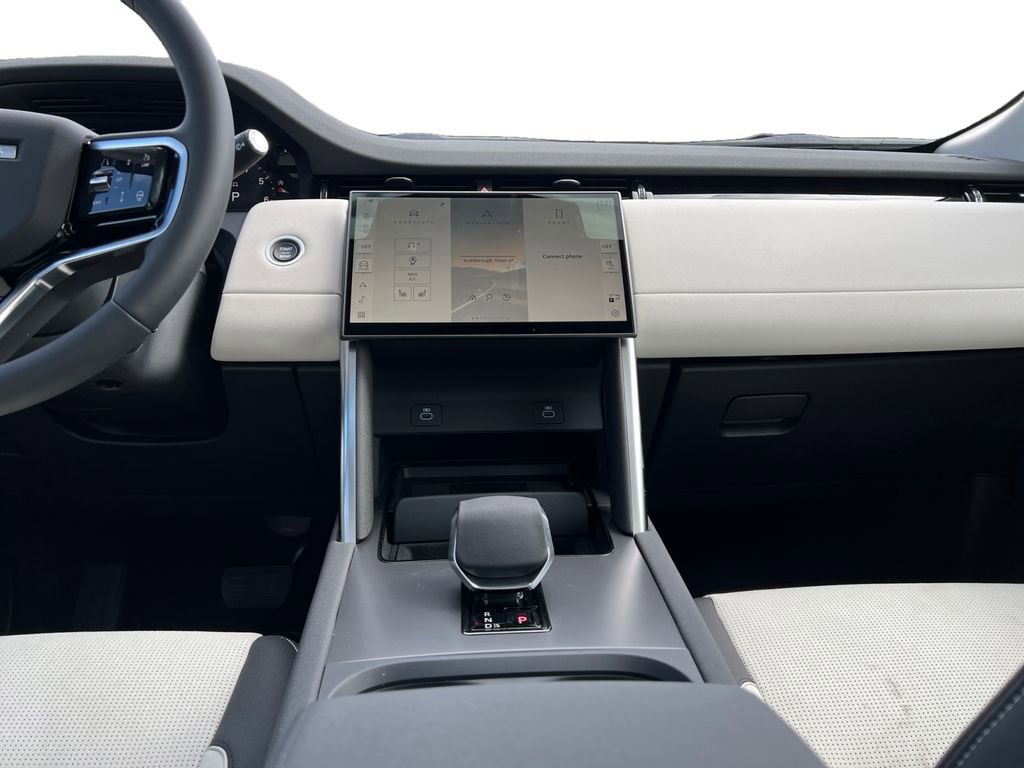 New 2025 Land Rover Discovery Sport S image 27
