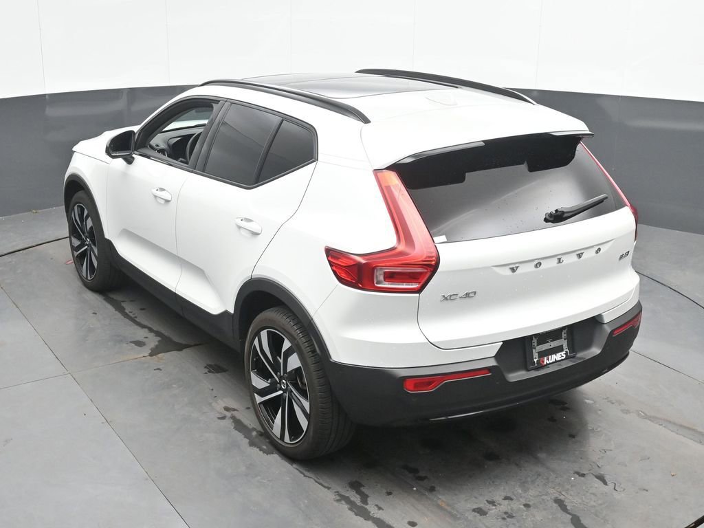 Used 2023 Volvo XC40 B5 Ultimate w/ Protection Package Premier AWD/4WD image 40