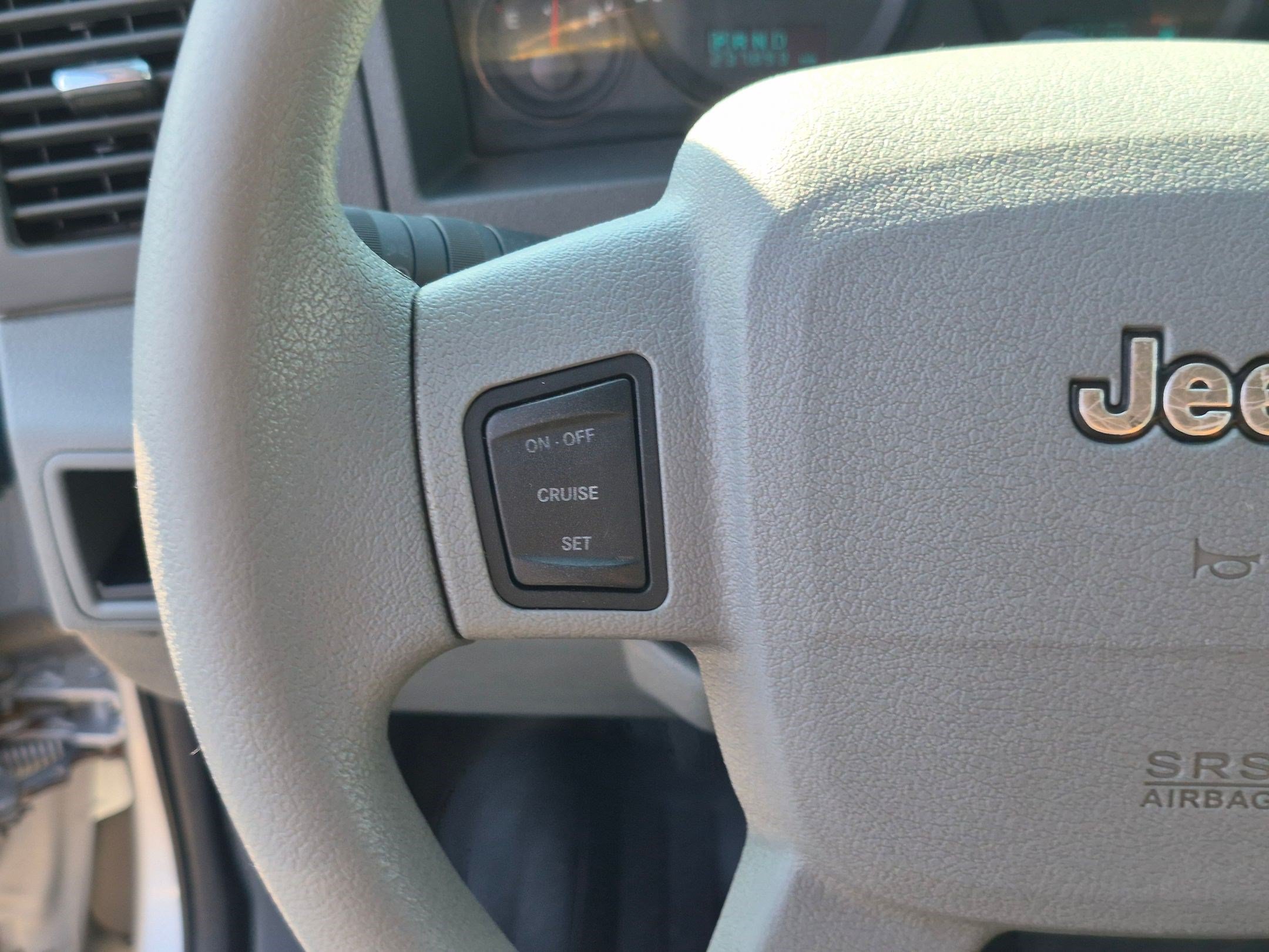 Used 2006 Jeep Grand Cherokee Laredo AWD/4WD image 17
