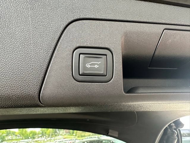 Used 2023 Buick Envision Essence w/ Sport Touring Package FWD image 28