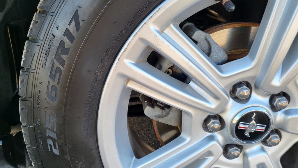 Used 2014 Ford Mustang Convertible RWD image 17