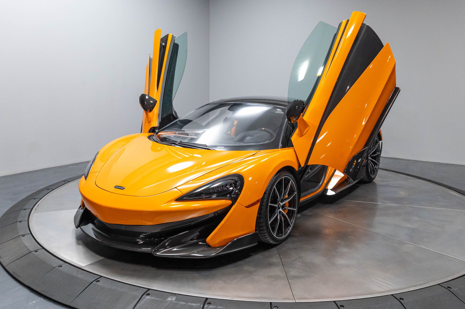 Used 2019 McLaren 600LT RWD image 39