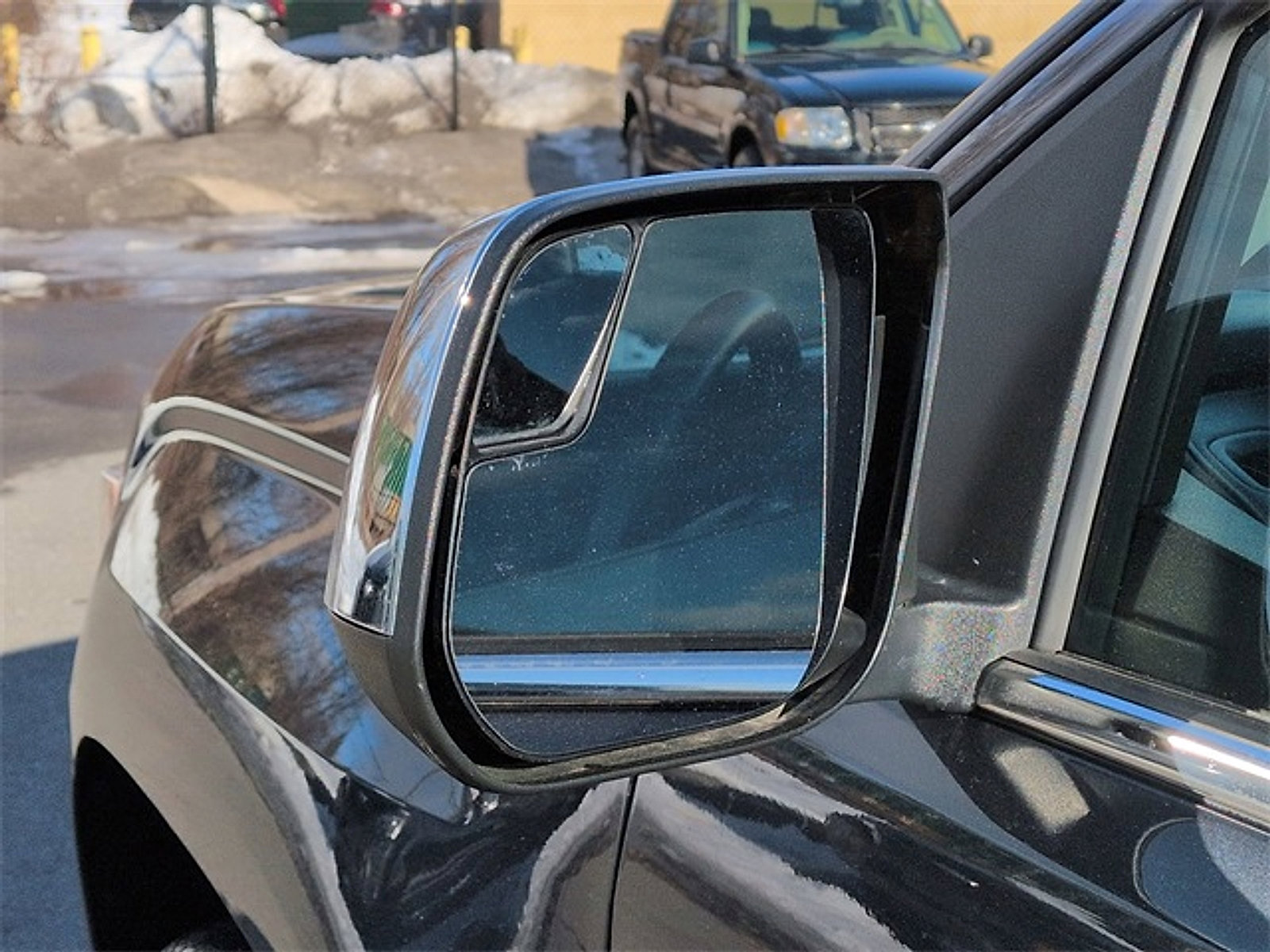 Used 2021 GMC Canyon Denali image 11