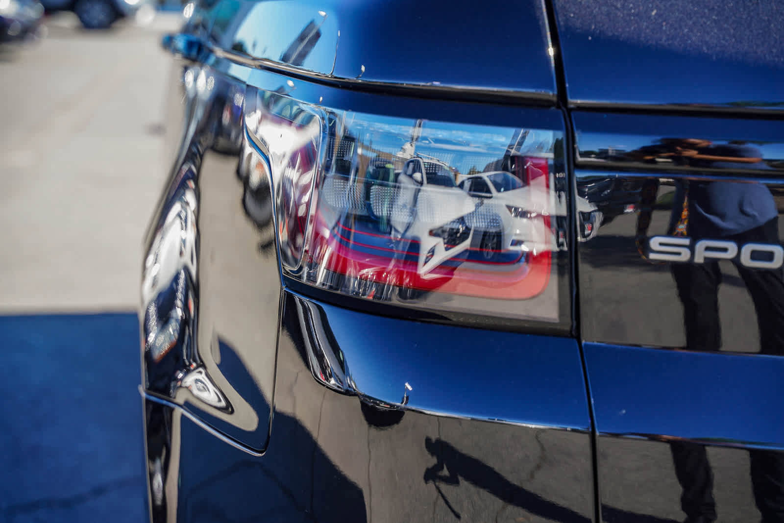 Used 2022 Land Rover Range Rover Sport HSE Silver Edition image 7