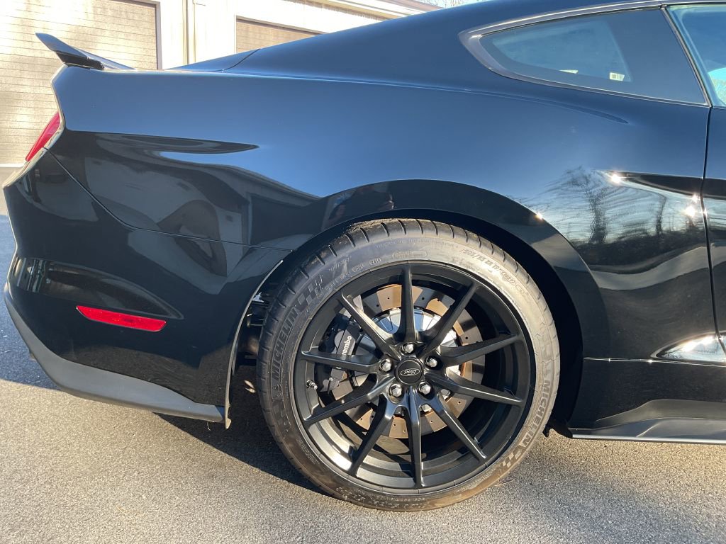 Used 2016 Ford Mustang Shelby GT350 w/ Track Package image 19