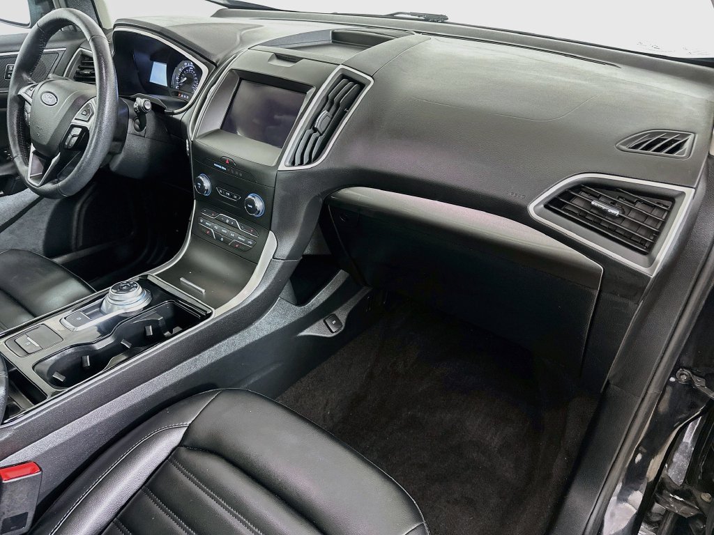 Used 2020 Ford Edge SEL w/ Cold Weather Package AWD/4WD image 32