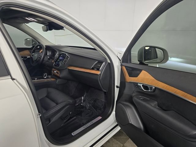 Used 2023 Volvo XC90 B6 Plus w/ Protection Package Premier image 14