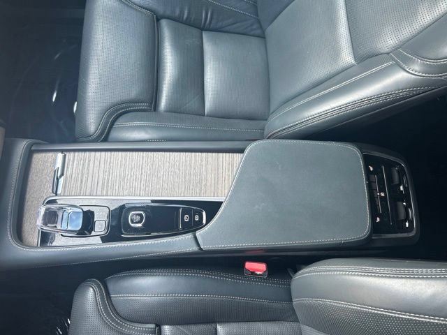 Certified 2023 Volvo XC90 B6 Ultimate w/ Protection Package Premier AWD/4WD image 27