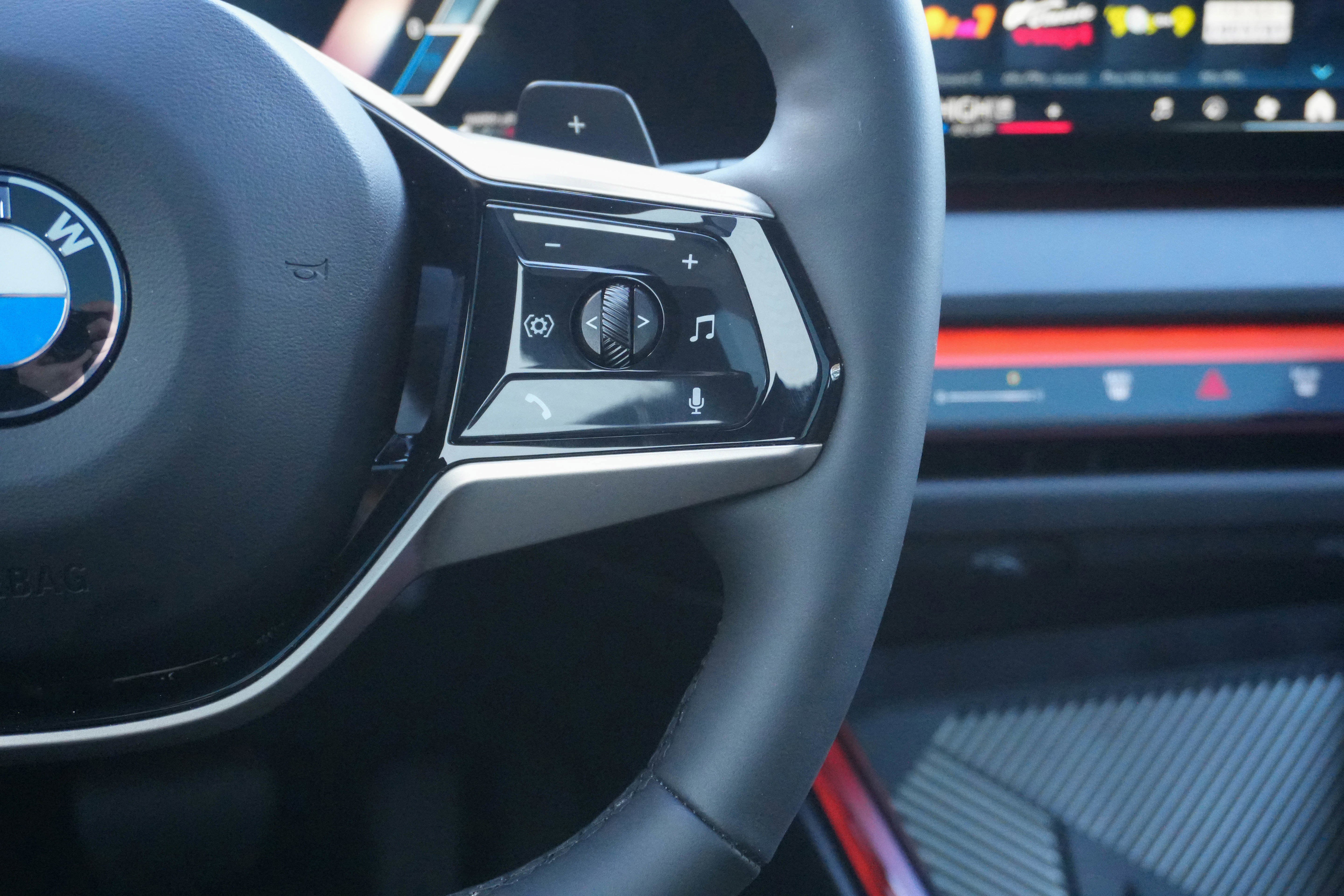 Certified 2025 BMW X3 xDrive30i image 19