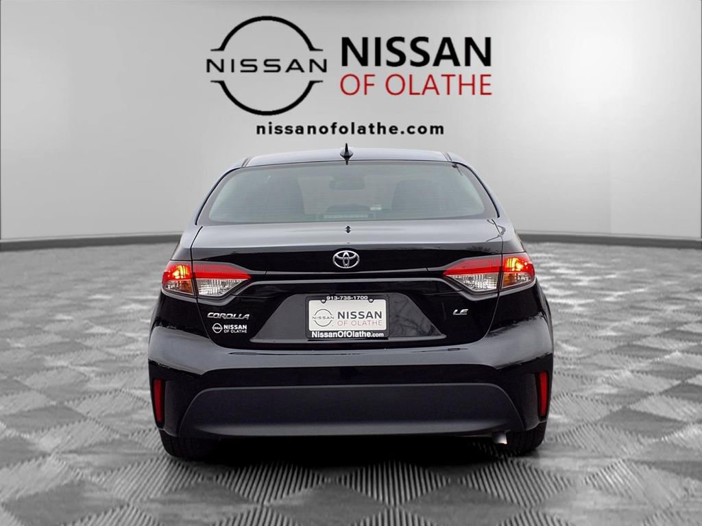 Used 2025 Toyota Corolla LE FWD image 26