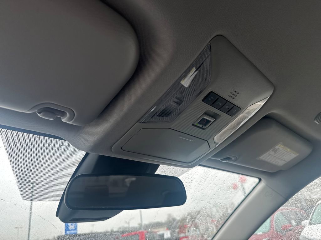 Used 2024 Toyota RAV4 LE image 28