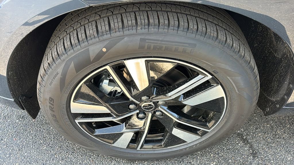 New 2026 Volvo XC60 B5 Plus w/ Climate Package AWD/4WD image 33