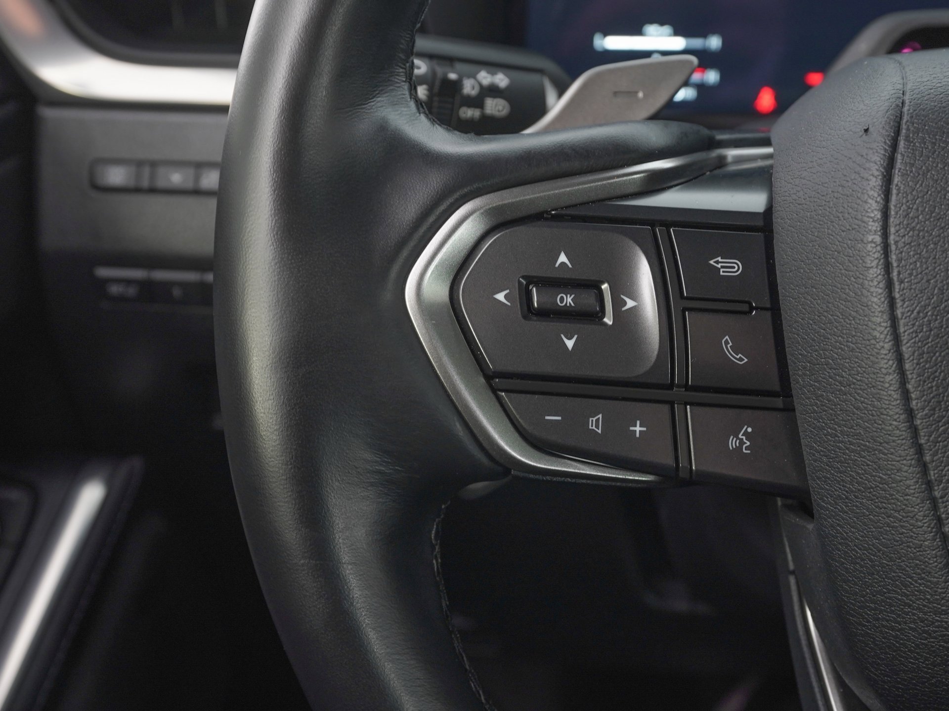 Used 2025 Lexus GX 550 550 Luxury w/ Cold Area Package image 23