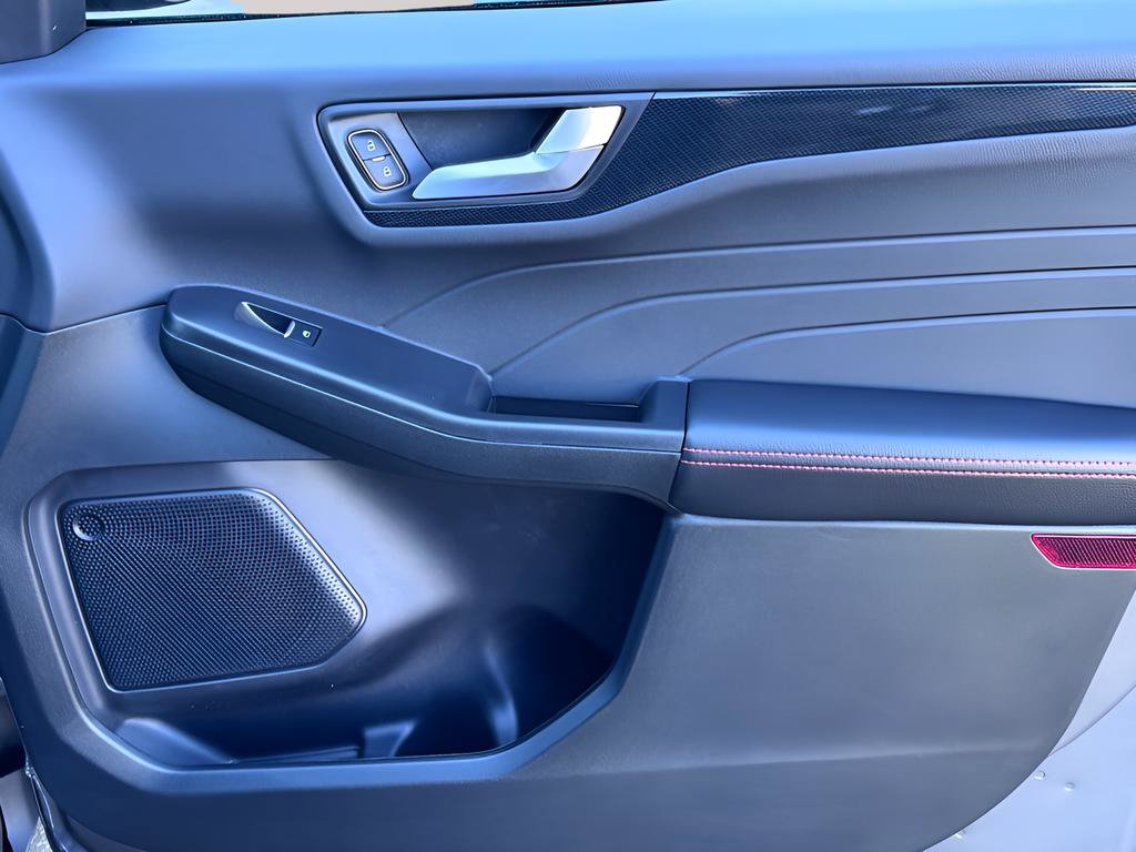 New 2026 Ford Escape ST-Line w/ Cold Weather Package FWD image 27