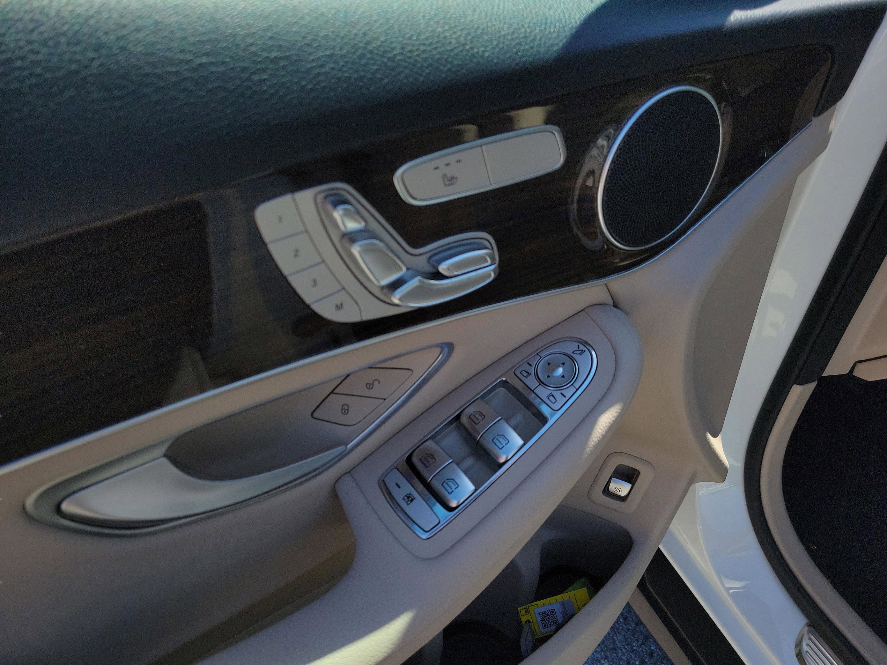 Certified 2022 Mercedes-Benz GLC 300 w/ Premium Package Lite image 16