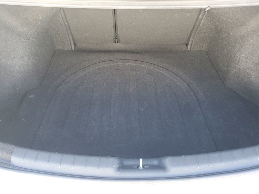 Used 2019 Hyundai Elantra SE w/ Cargo Package image 33