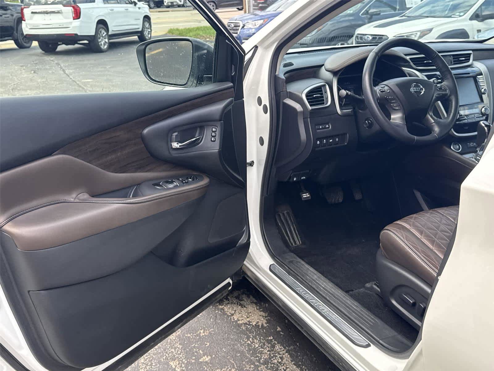 Used 2020 Nissan Murano Platinum AWD/4WD image 2