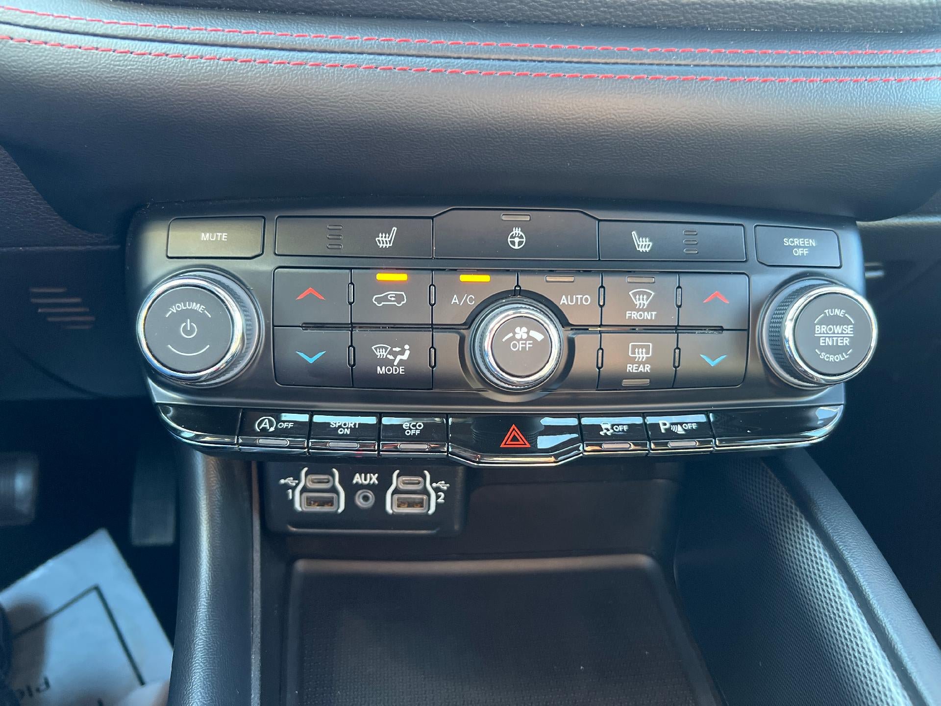 Used 2025 Dodge Durango GT AWD/4WD image 18