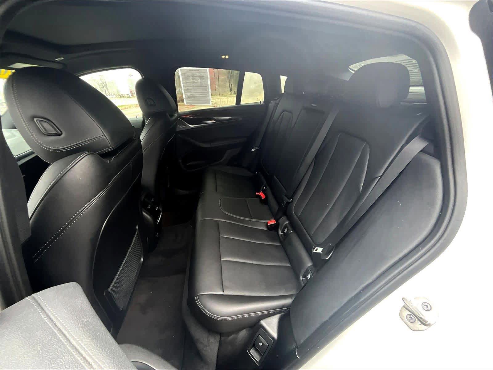 Used 2022 BMW X4 M40i w/ Parking Assistance Package AWD/4WD image 15