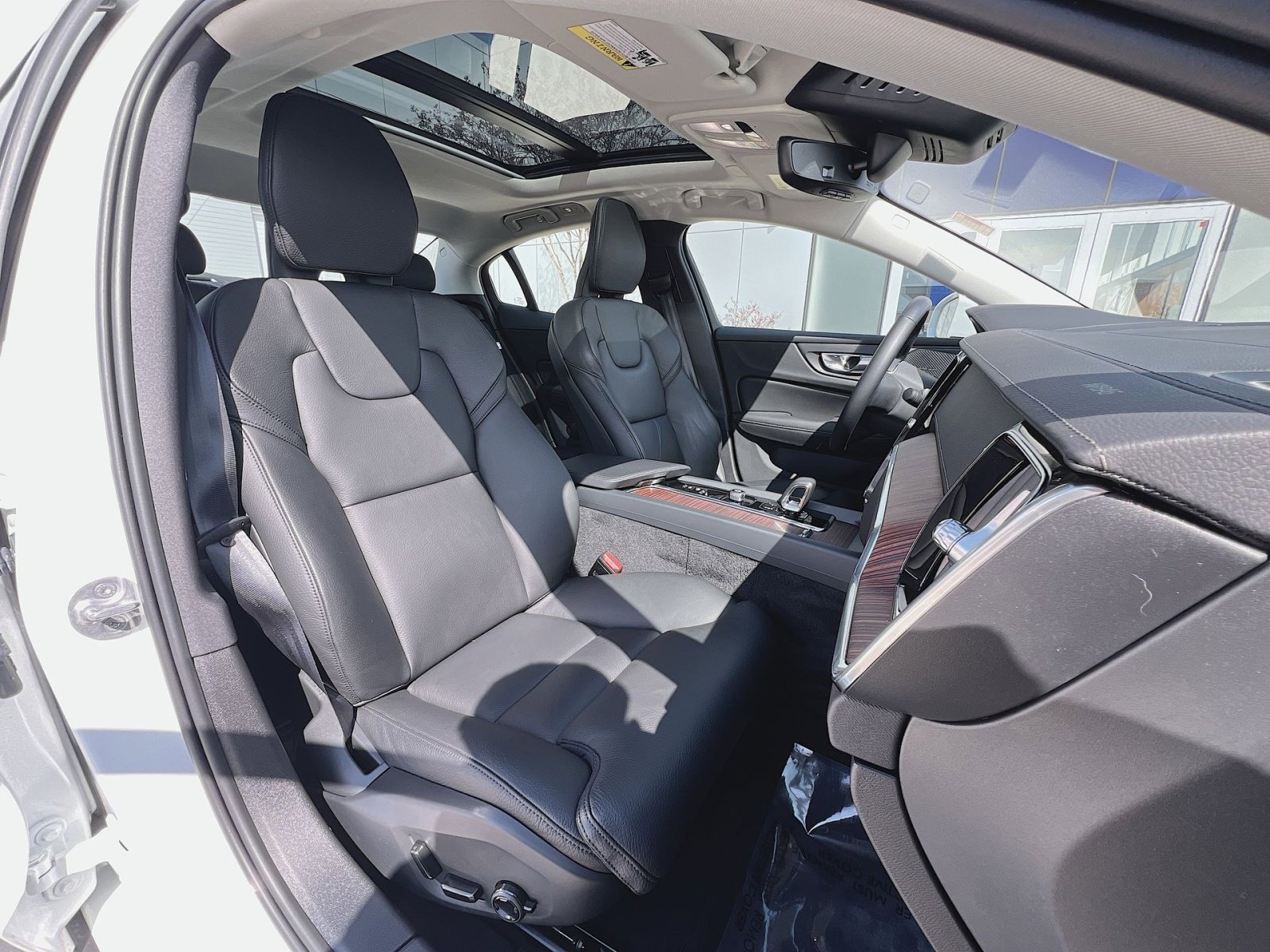 Certified 2023 Volvo S60 B5 Ultimate image 27