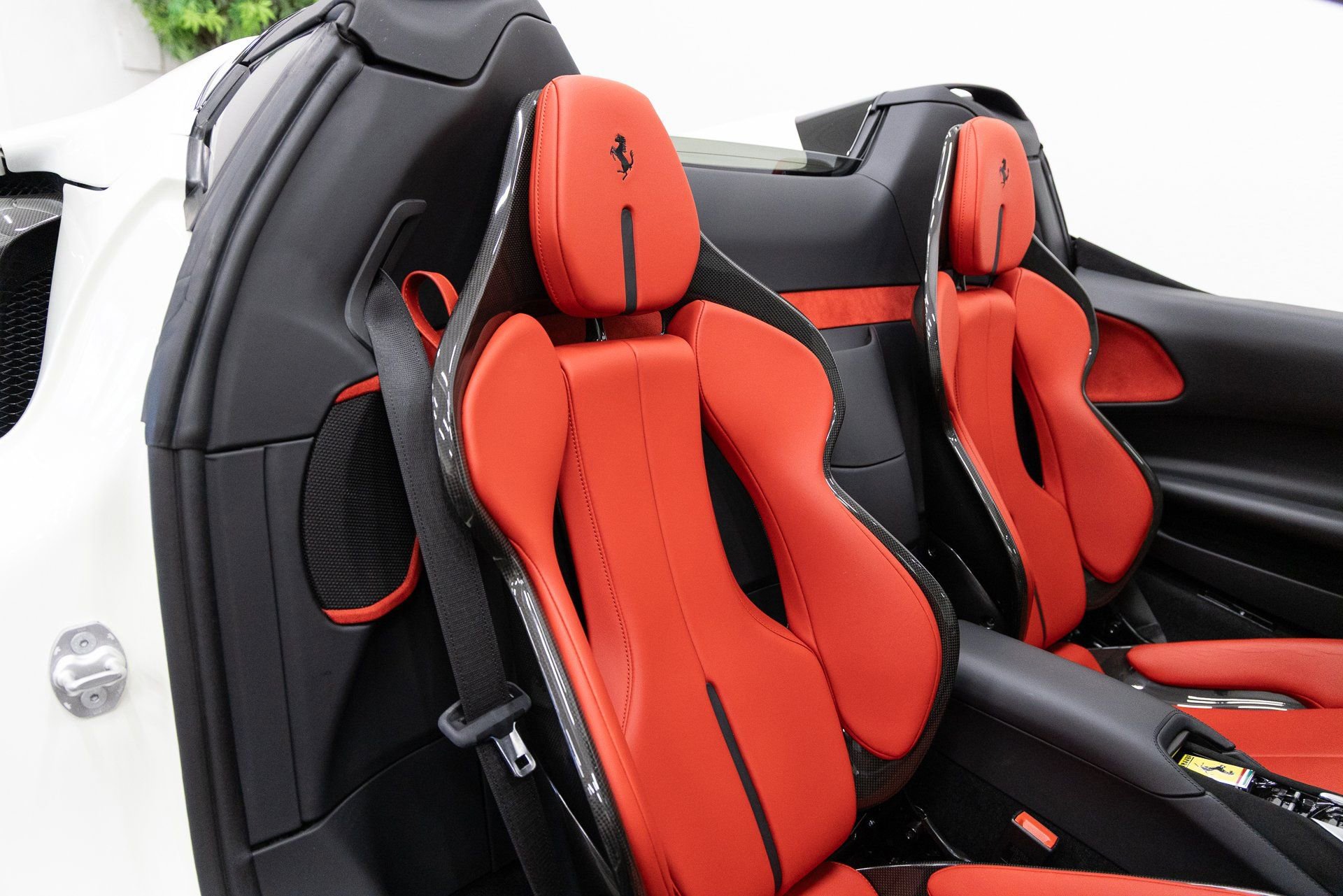 Used 2024 Ferrari SF90 Spider image 27